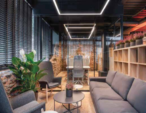 Formula.International_Page44_Image8